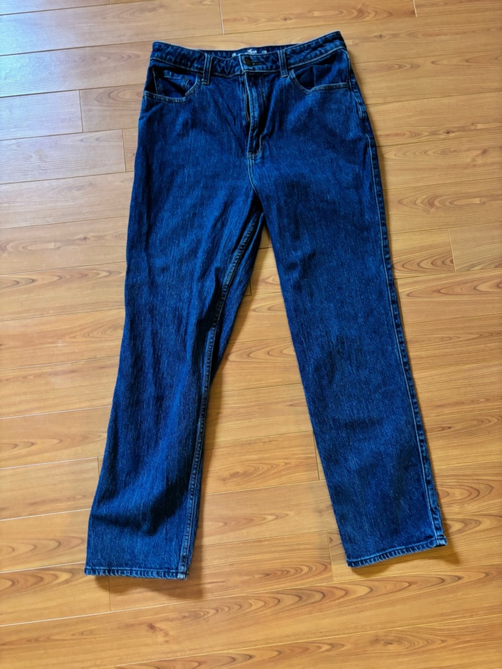 Hollister Dark Wash 90’s Straight Leg Jeans